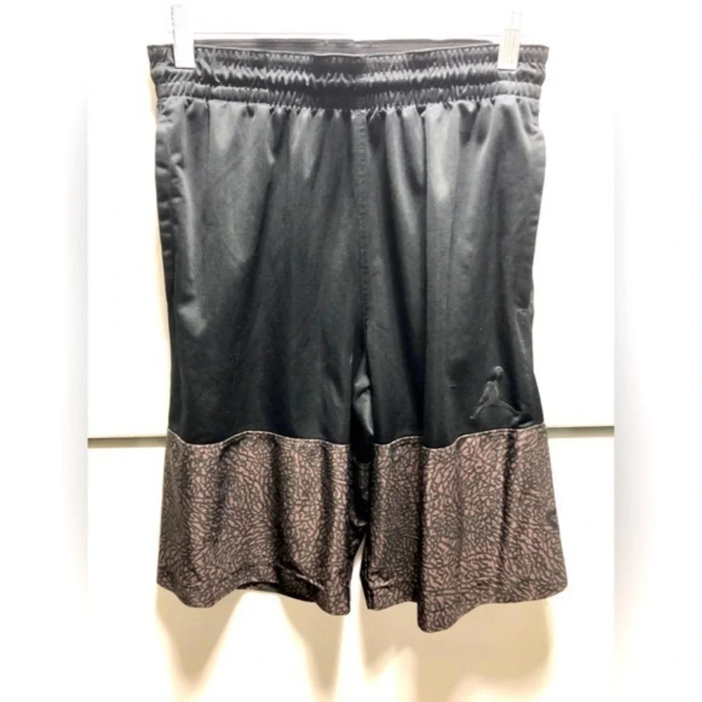 🪺Nike Jordan Wings DriFit Black Elephant basketball shorts